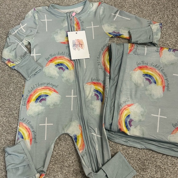 Bamboo 🌈Rainbow and Cross Footie with 40x40 bamboo blanket